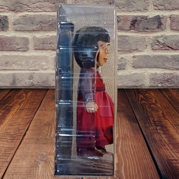 Disney Wish 6 inch Petite Dahlia Articulated Doll Unopened - Picture 4 of 7